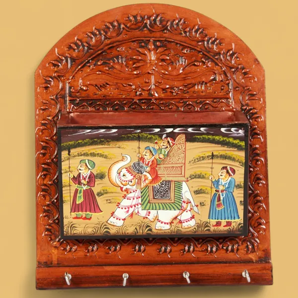 Wooden_Folk_Art_Floral_Carved_Wall-Mounted_Key_Holder