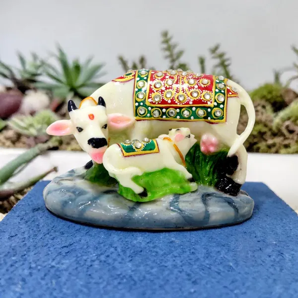 Embellished_Cow_And_Calf_Decorative_Figurine