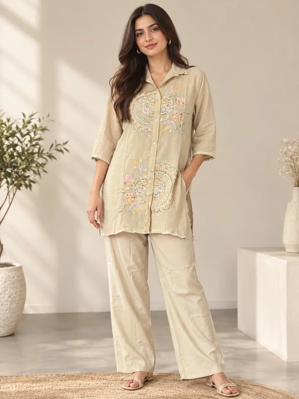 Ivory_Floral_Muse_Co-ord_Set