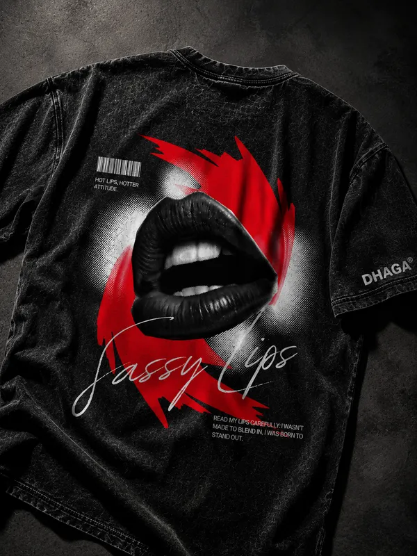 Dhaga_Sassy_Lips_Oversized_Acid_Wash_Tee