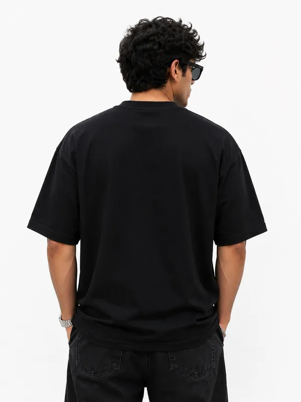 Black_Cotton_Oversized_Fit_T-Shirt_for_Men