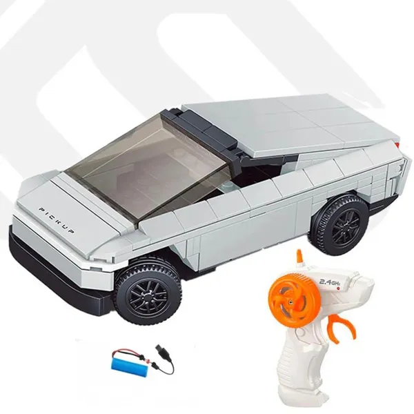 White_2.4Ghz_Remote_Controlled_Pickup_Toy_Car_For_Kids