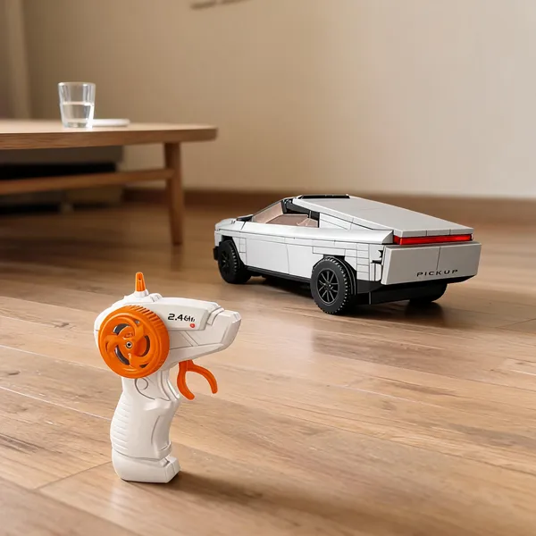 White_2.4Ghz_Remote_Controlled_Pickup_Toy_Car_For_Kids