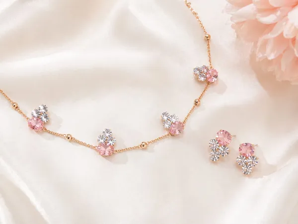 BLUSH_SPARKLE_NECLACE_SET