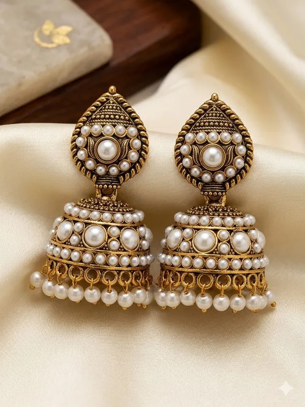 Traditional_Gold-Plated_Pearl_Jhumkas