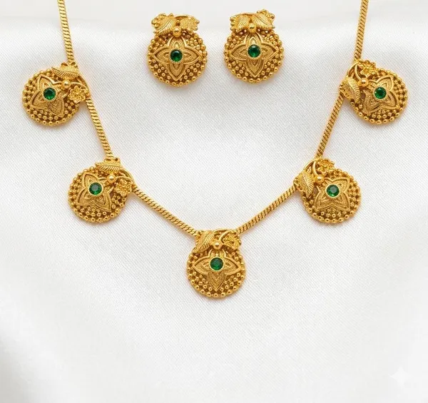 GOLD__COLOR_NECKLACE_AND_EARRING_SET