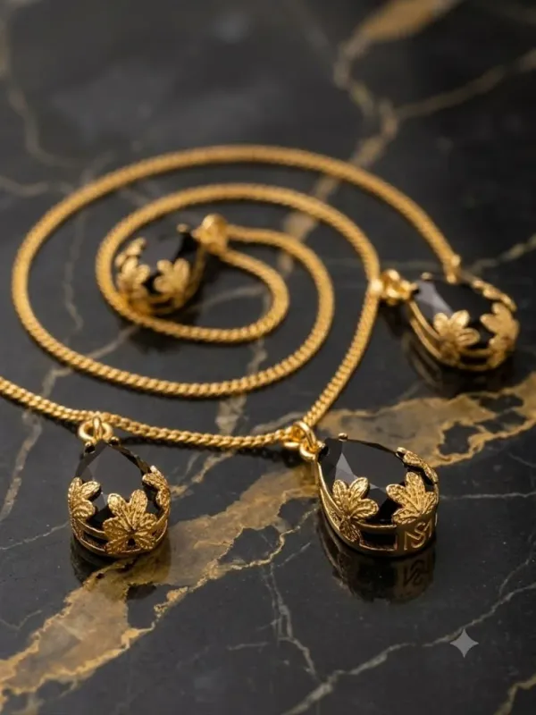BLACK_TEARDROP_NECKLACE