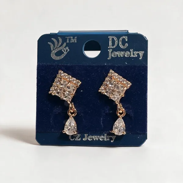 Gold_Alloy_Crystal_Dangle_Earrings_For_Women