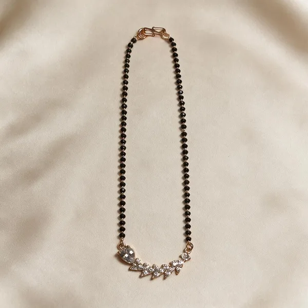 Black_Beaded_Alloy_Silver_Tone_Floral_Pendant_Necklace_For_Women