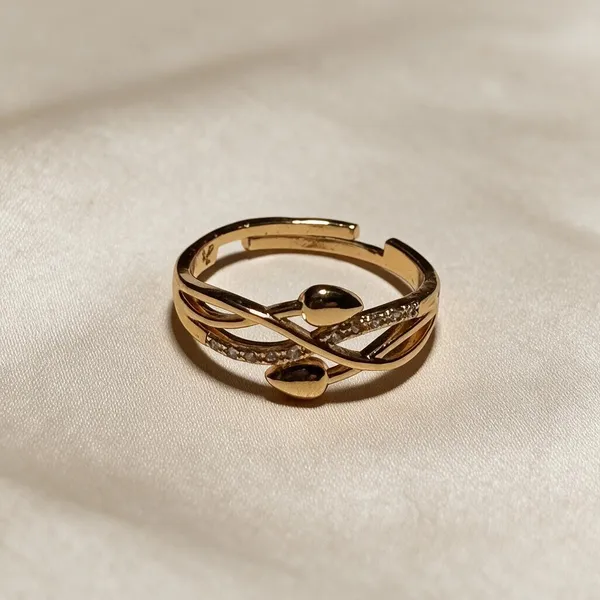 Gold_Alloy_Crystal_Embellished_Open_Band_Ring_For_Women