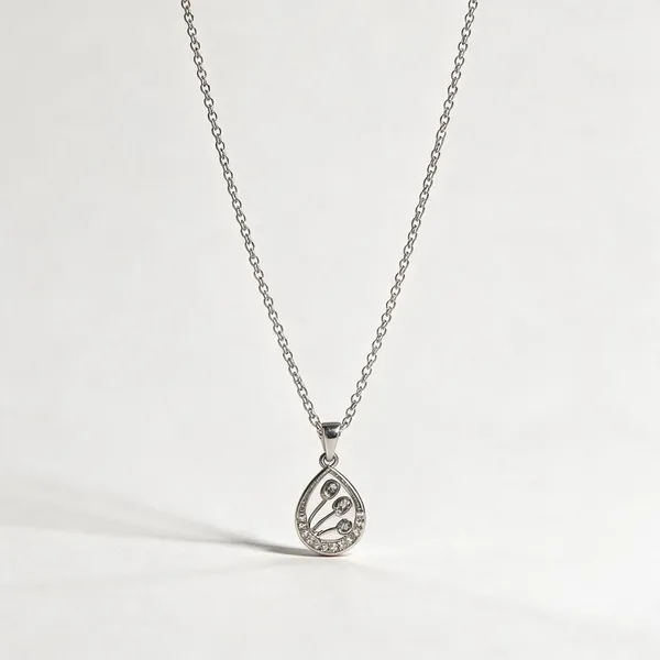 Silver_Alloy_Oval_Pendant_Chain_Necklace_For_Women