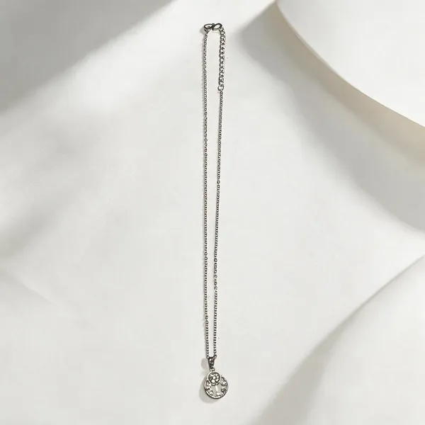 Silver_Alloy_Circular_Decorative_Pendant_Necklace_For_Women