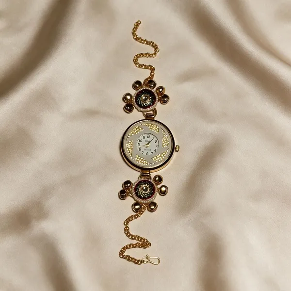 Gold_Alloy_Analog_Floral_Bracelet_Watch_For_Women