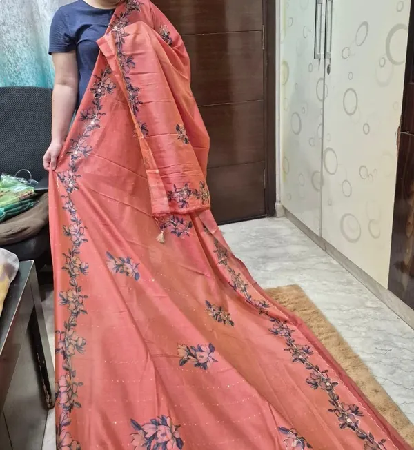 Coral_Jhakat_Silk_Zari_Floral_Print_Saree_For_Women