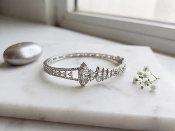 Silver_Brass_Rhinestone_Cuff_Bracelet_For_Women
