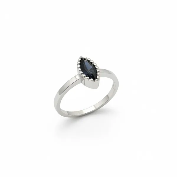 Silver_&_Black_Oval_Stone_92.5_Sterling_Silver_Ring_For_Women