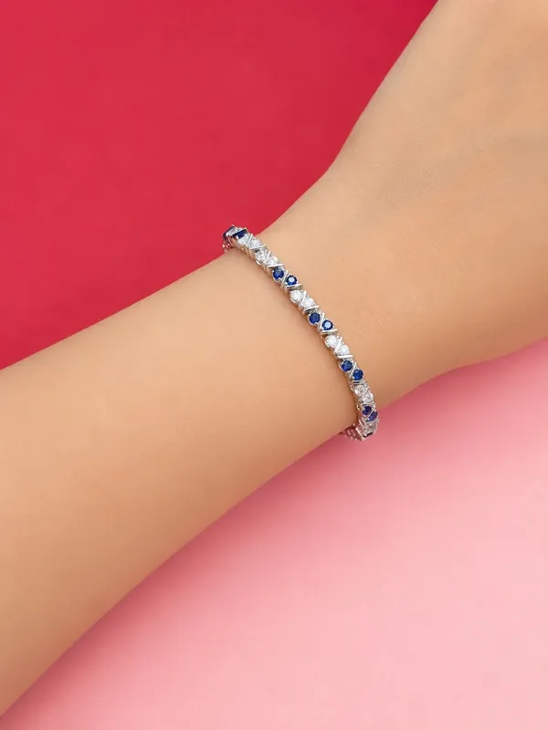 Silver_&_Blue_Stone_Link_Chain_Bracelet_For_Women