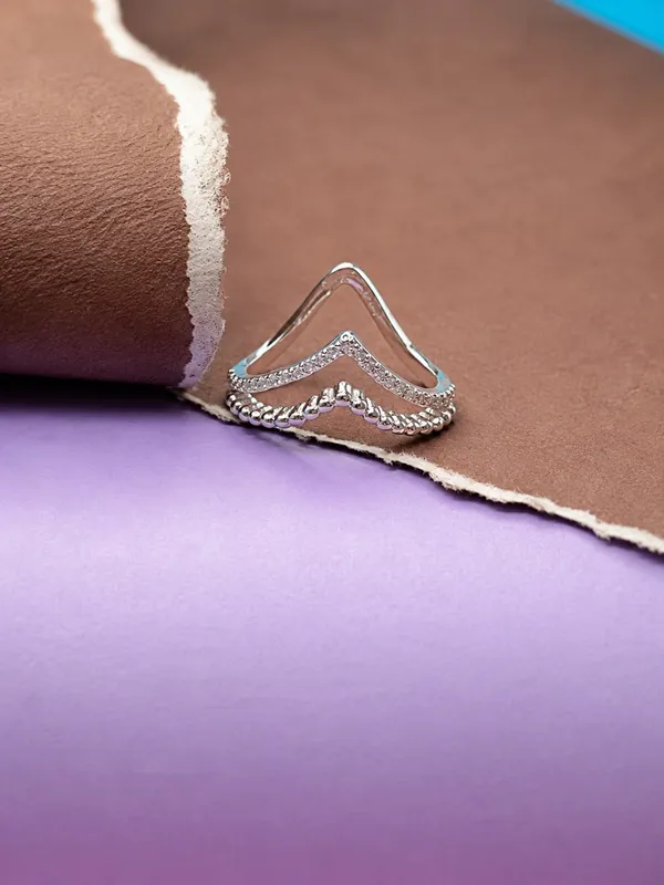Silver_92.5_Chevron_V-Shape_Stone_Embellished_Ring_For_Women