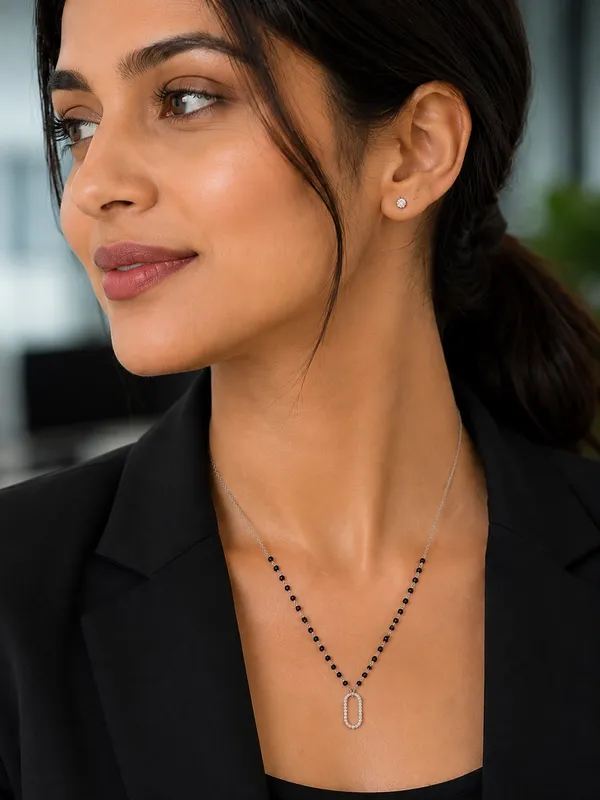 Silver_&_Black_92.5_Beaded_Chain_Oval_Pendant_Mangalsutra_For_Women