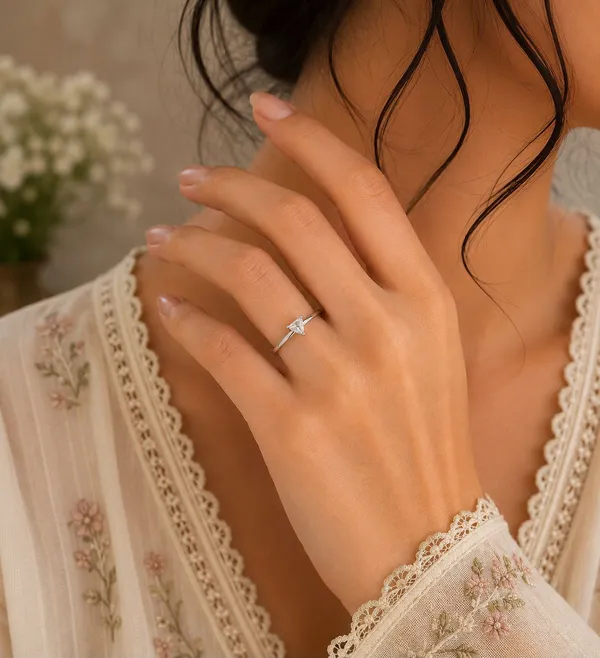 Silver_Triangular_Stone_Ring_For_Women