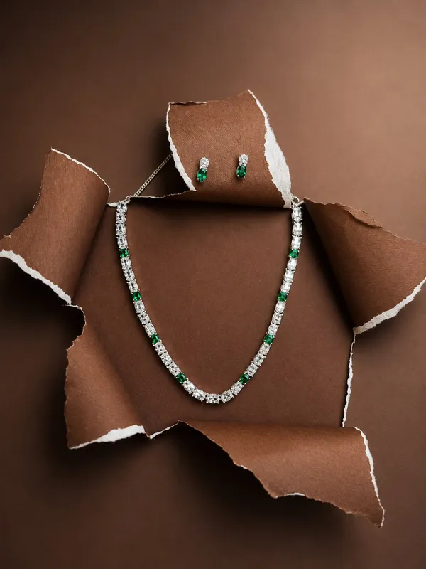 Silver_&_Green_92.5_Stone_Necklace_And_Earrings_Set_For_Women