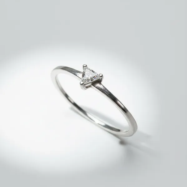 Silver_Triangular_Stone_Ring_For_Women