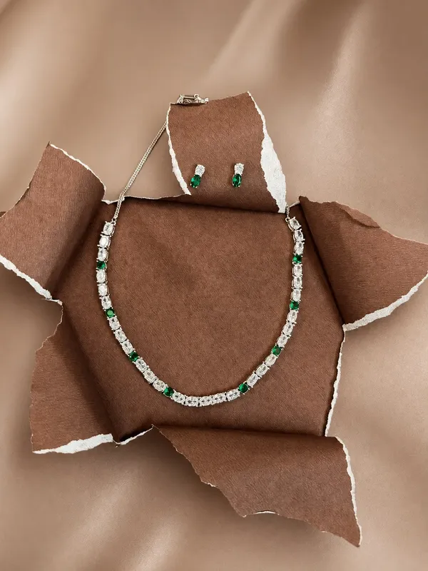 Silver_&_Green_92.5_Stone_Necklace_And_Earrings_Set_For_Women