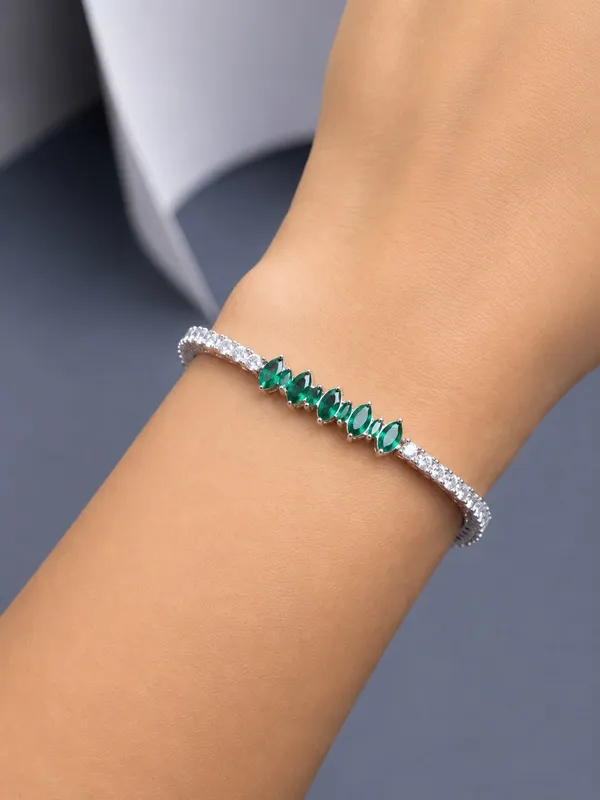 Silver_&_Green_Oval_Stone_Adjustable_Bracelet_For_Women