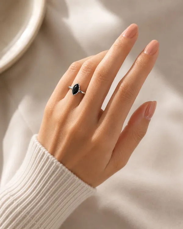 Silver_&_Black_Oval_Stone_92.5_Sterling_Silver_Ring_For_Women