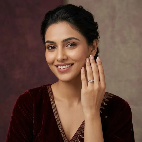 Silver_&_Clear_Stone_Accent_Ring_For_Women