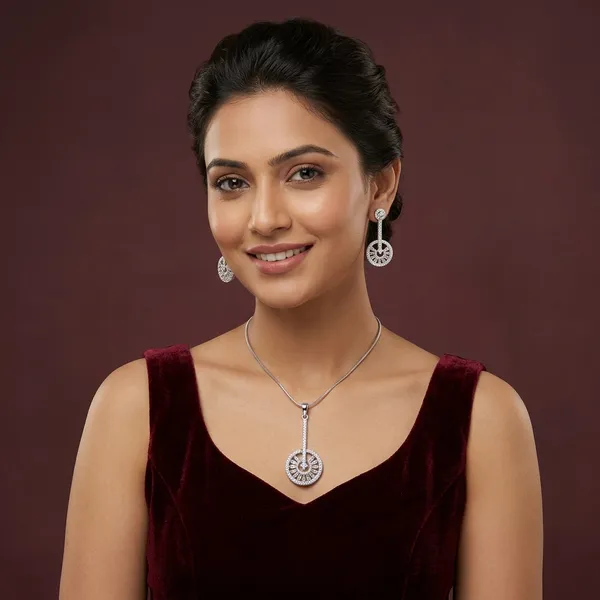 Silver_&_Clear_Crystal_Detail_Pendant_Necklace_And_Earrings_Set_For_Women