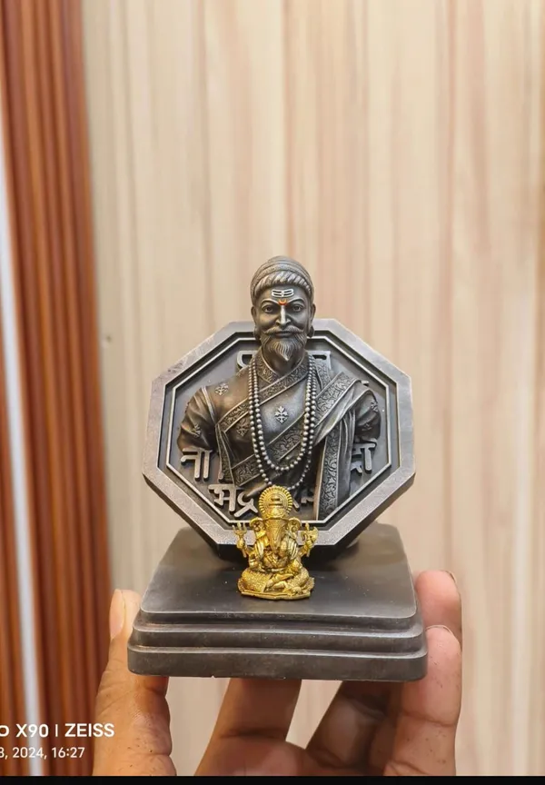 chhatrapati_shivaji_maharaj_with_bappa