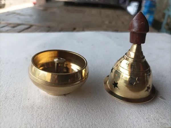 Brass_Star_Perforated_Camphor_Burner
