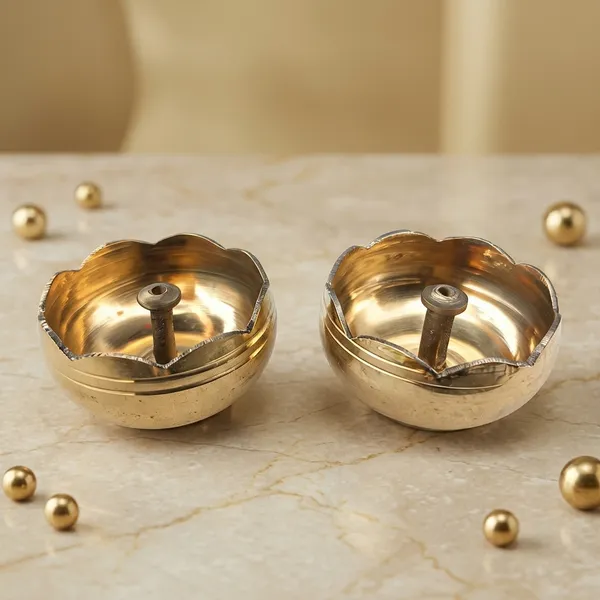 Brass_Traditional_Scalloped_Decorative_Diya_Set_Pack_Of_2