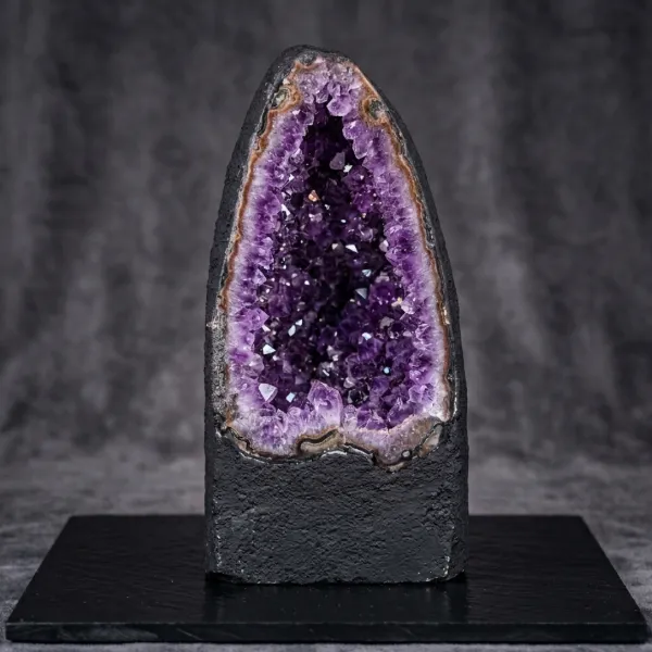 Purple_Crystal_Natural_Geode_Amethyst_Cluster_Showpiece