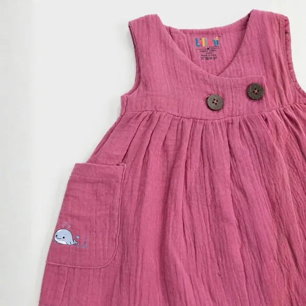 Lilimi_Baby_Girls_Crinkle_Muslin_Frock_Cross_Body_Stlye_Sleeveless_100_Muslin_Cotton_Coconut_Shell_Buttons_Animal_Print_Pocket_Skin_Friendly_Made_In_India