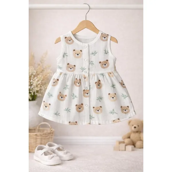 Lilimi_Baby_Girl_Muslin_Cotton_Dress_Sleeveless_Front_Button_Design_Soft_And_Breathable_Comfortable_Summer_Wear
