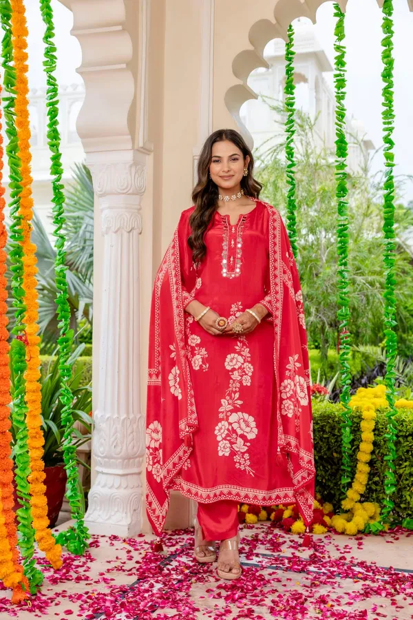 Red_Crepe_Three_Piece_Suit_Set_For_Women