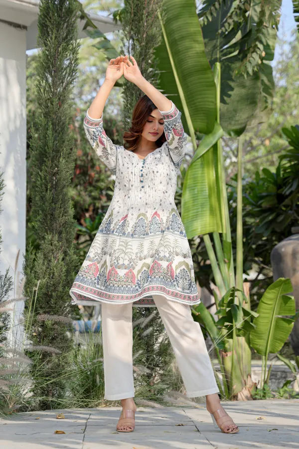 White_Cotton_Flared_Tiered_Floral_Print_Kurta_For_Women