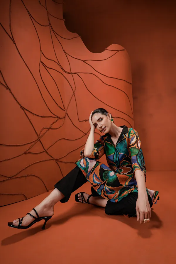 Multicolor_Cotton_Printed_Collared_Straight_Kurta_For_Women