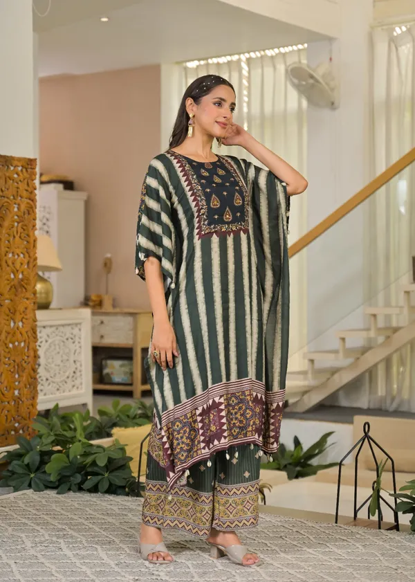 Green_And_White_Cotton_Silk_Kaftan_For_Women