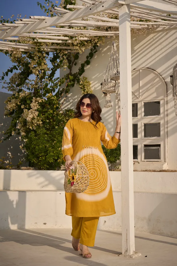 Mustard_Yellow_Cotton_Tie-Dye_Straight_Kurta_Pant_Set_For_Women