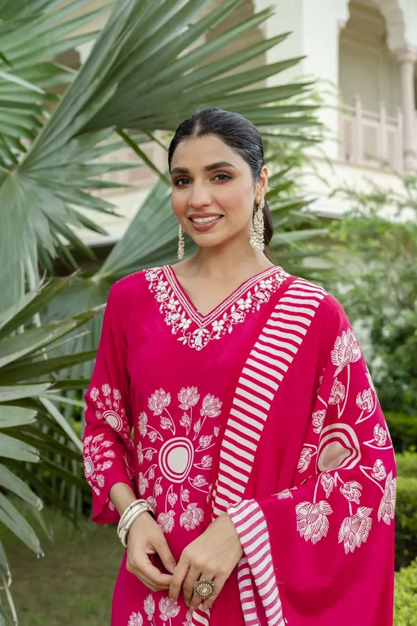 Pink_Crepe_Three_Piece_Suit_Set_For_Women