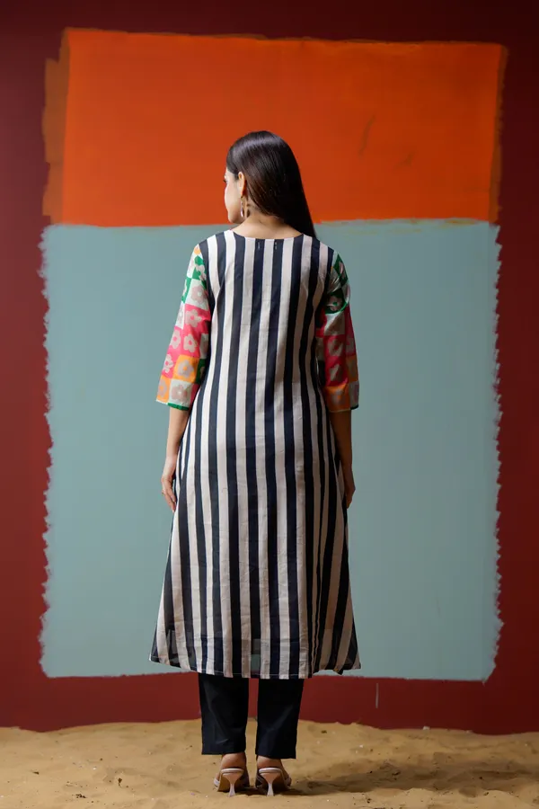 Black_White_Cotton_Striped_Flared_Kurta_For_Women