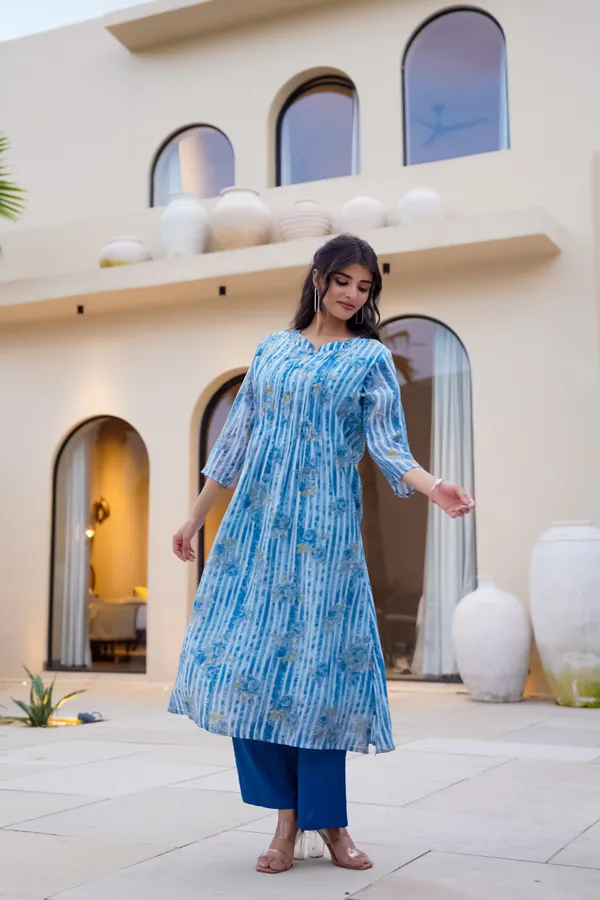 Blue_Cotton_Straight_Floral_Print_Kurta_For_Women