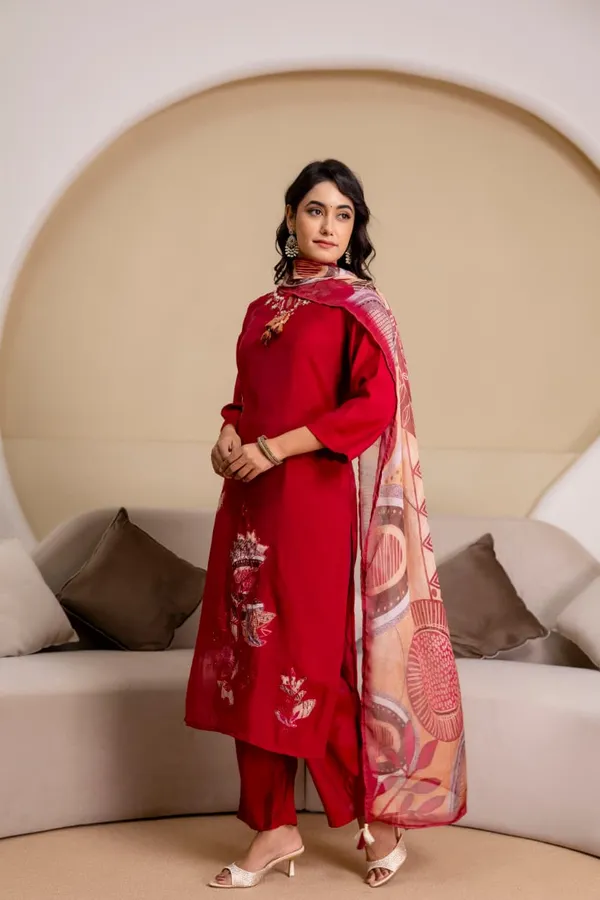 Maroon_Mul_Chanderi_Three_Piece_Suit_Set_For_Women