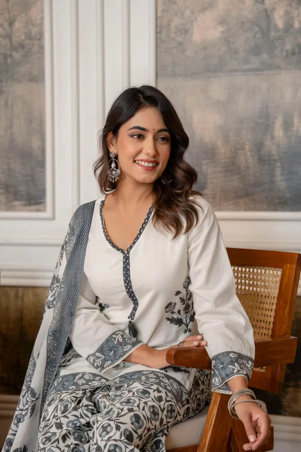White_Cotton_Floral_Print_Kurta_Palazzo_Set_For_Women