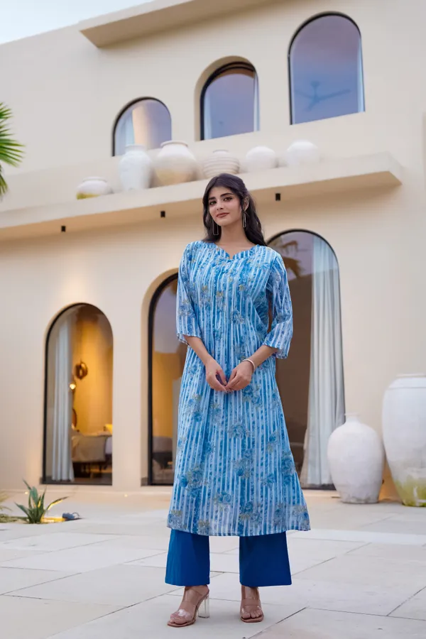Blue_Cotton_Straight_Floral_Print_Kurta_For_Women
