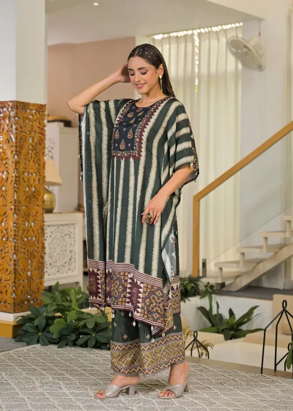 Green_And_White_Cotton_Silk_Kaftan_For_Women
