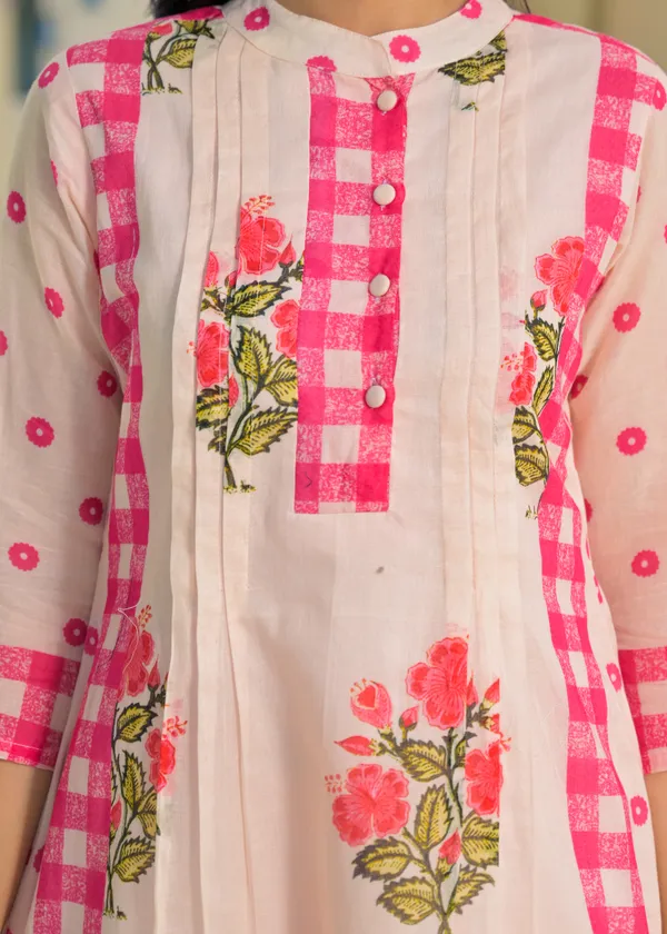 Peach_Cotton_A-Line_Floral_Checkered_Kurta_Set_For_Women